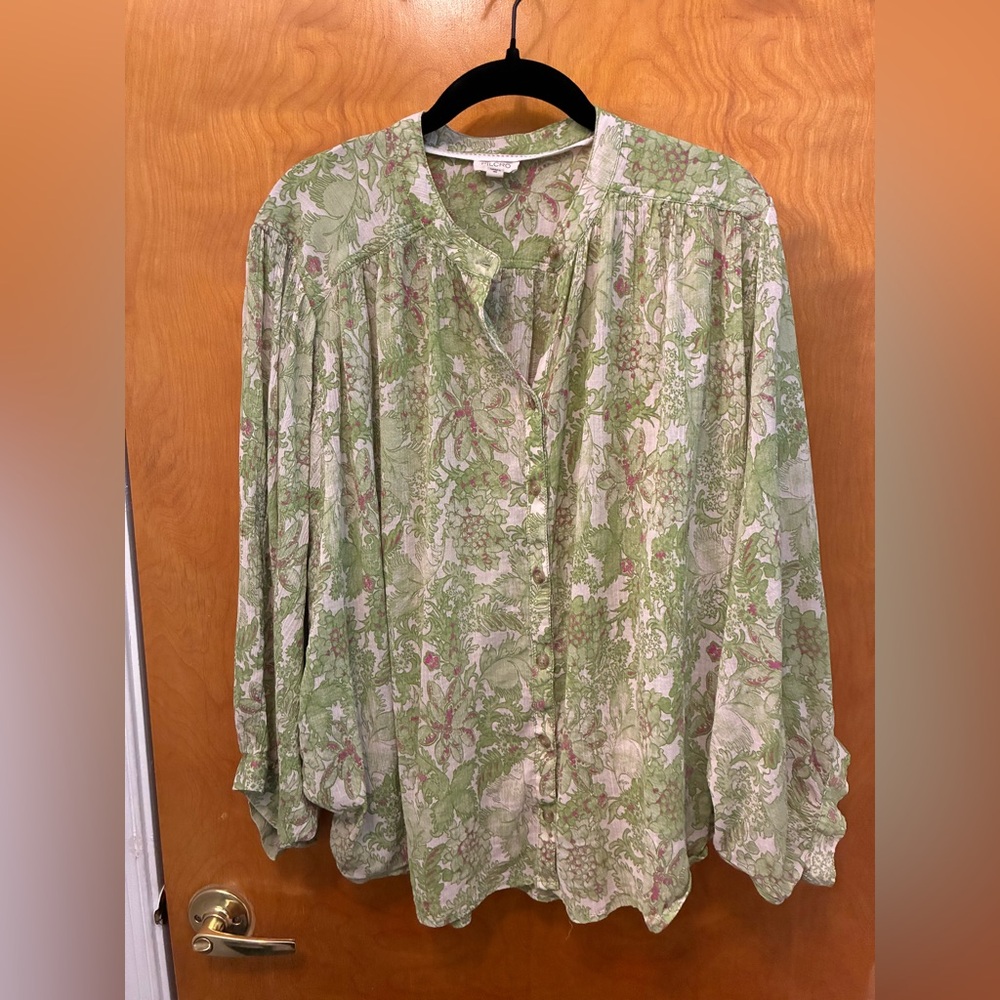 Anthropology Pilcro Green Floral Blouse with Batwings